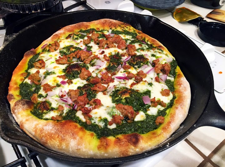 https://bluestmuse.com/wp-content/uploads/2015/01/Kale-pesto-pizza.jpg