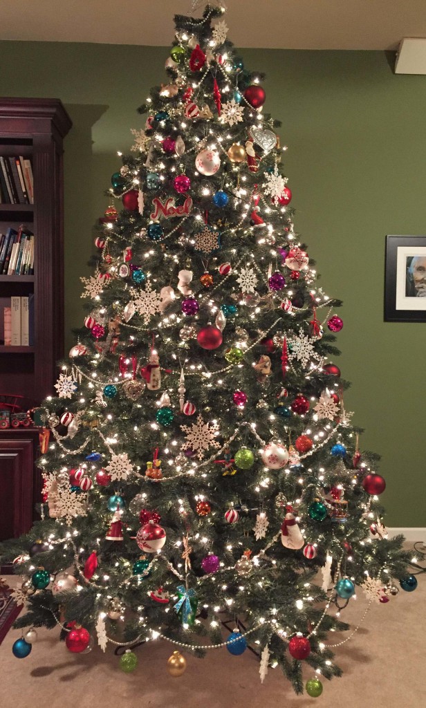 19 steps to a perfectly decorated Christmas tree