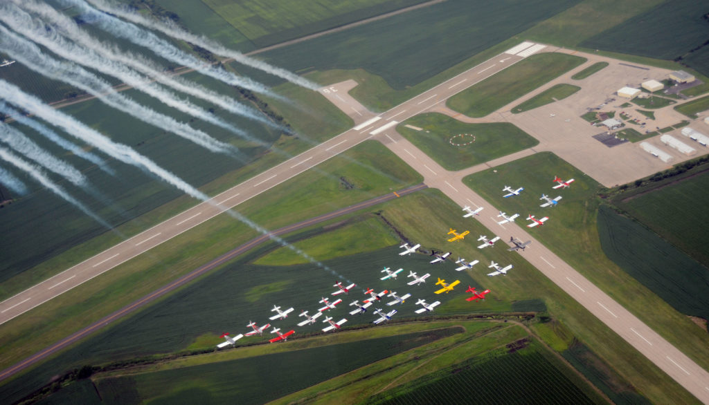 Mass formation of planes with smoke